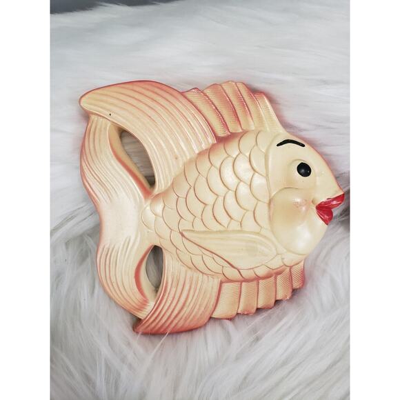 Vintage 1964 Miller Studio Chalkware Plaques 2-Pc. Pair Kissing Fish MCM Kitsch‎ - Picture 4 of 11